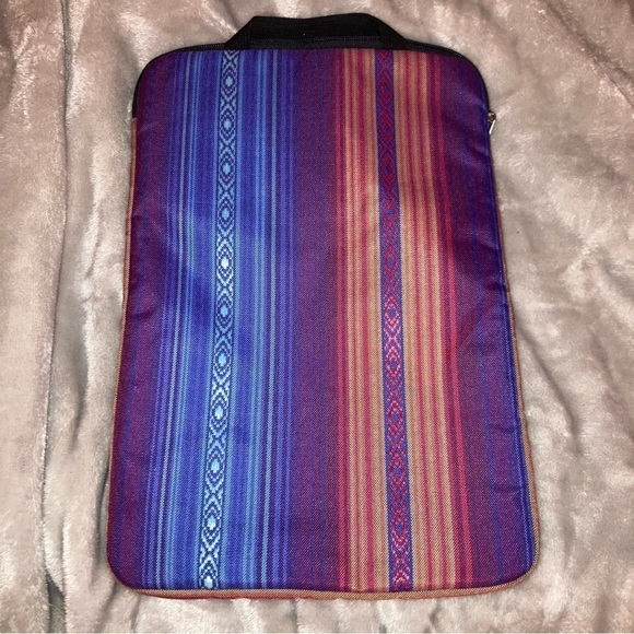 Striped computer case - Picture 2 of 6